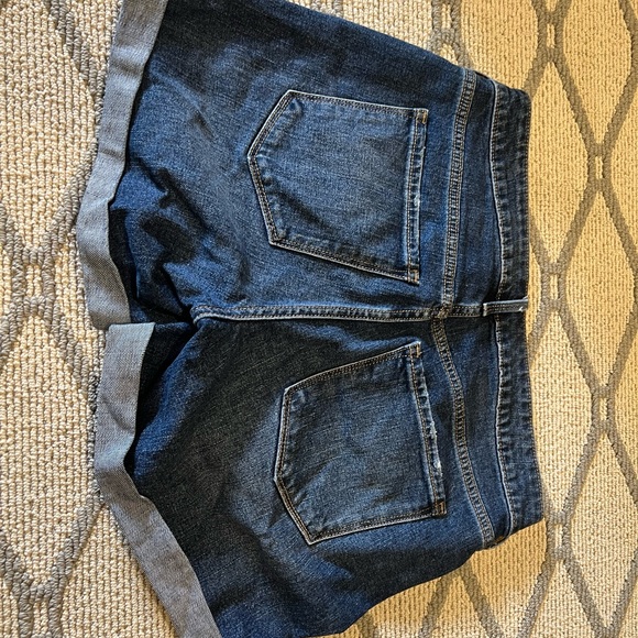 Old navy mid rise short size 4 - Picture 2 of 2